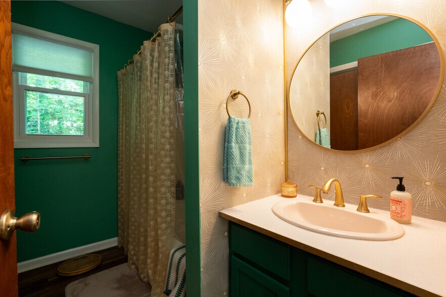 More Photos Of 38 Camp Ultima Blvd, Franklin Hospitality For Sale