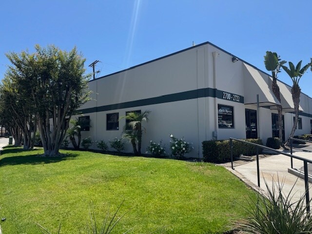 More Photos Of 2650-2676 S Grand Ave, Santa Ana Warehouse For Lease