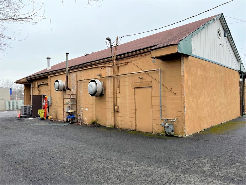 More Photos Of 721 E Main St, Lansdale Restaurant For Sale