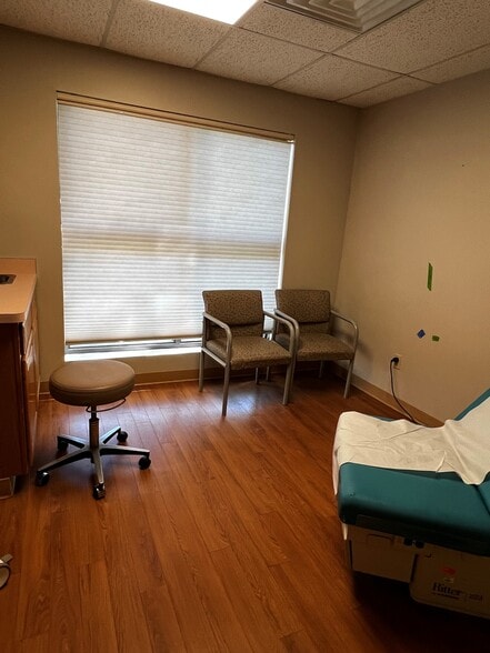 More Photos Of 335 Highland Ave, Cheshire Office For Sale
