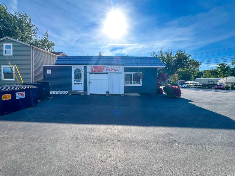 More Photos Of 3150 W 32nd St, Erie Fast Food For Sale