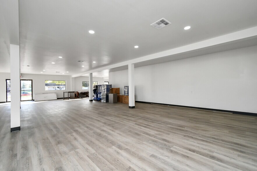 More Photos Of 421 Little York Rd, Houston Truck Stop For Lease