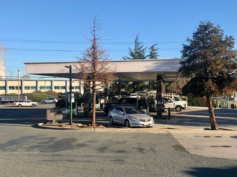 More Photos Of 3520 Pacheco Blvd, Martinez Service Station For Sale