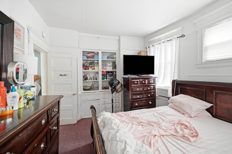 More Photos Of 12 Radford St, Yonkers Apartments For Sale