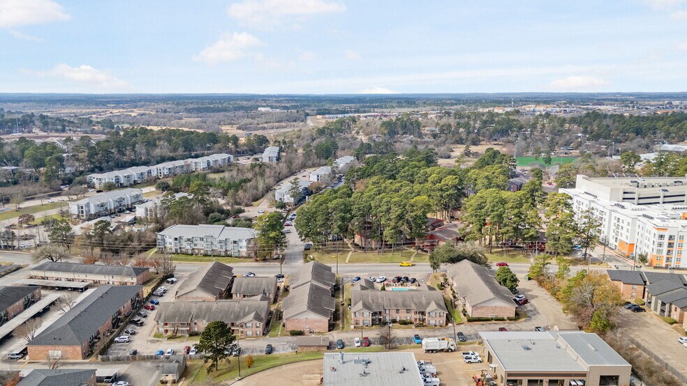 More Photos Of 2451 Lake Rd, Huntsville Apartments For Sale