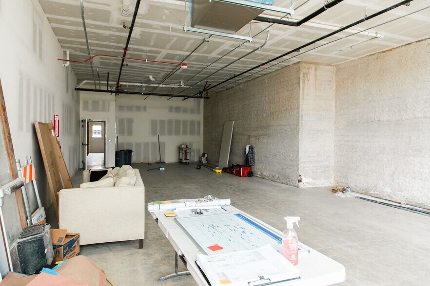 More Photos Of 79-97 S Oak St, Ventura Apartments For Lease