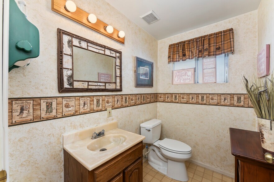 More Photos Of 22671 CA-88, Pioneer Storefront For Sale