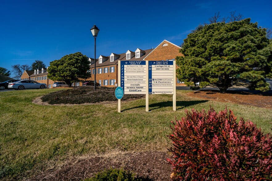 More Photos Of 1600 N Coalter St, Staunton Office For Lease