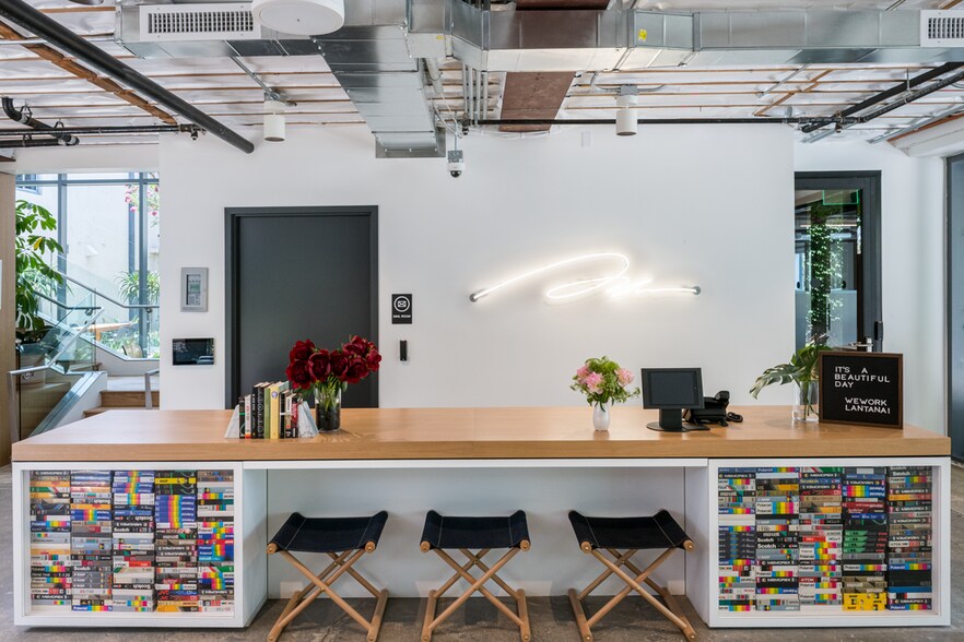 More Photos Of 3000 W Olympic Blvd, Santa Monica Office For Lease