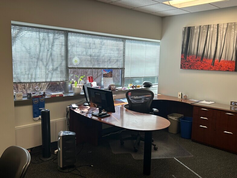 More Photos Of 5989 Tahoe Dr SE, Grand Rapids Medical For Sale