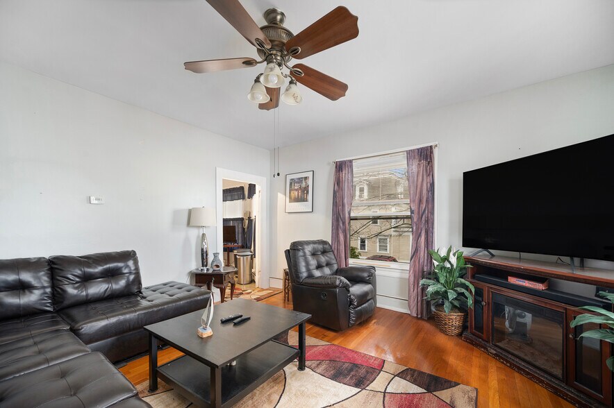 More Photos Of 186 Summit St, Pawtucket Apartments For Sale