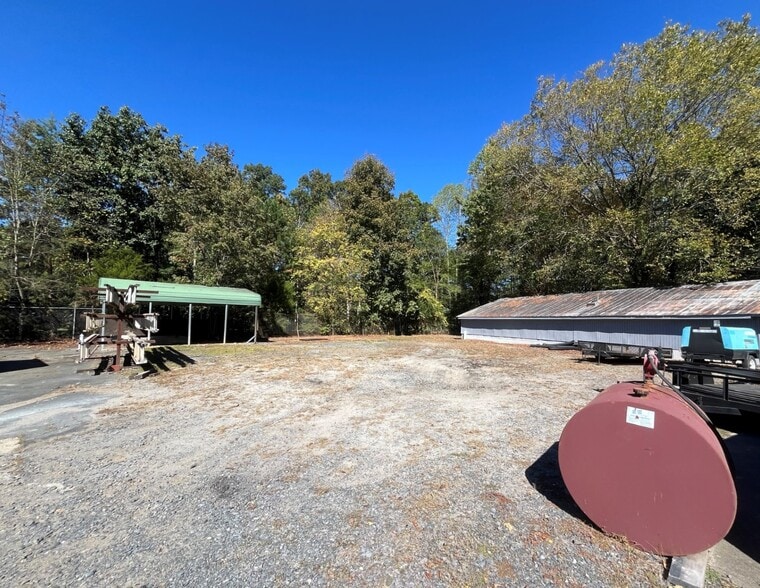 More Photos Of 8545 Highway 52, Rockwell Flex For Sale