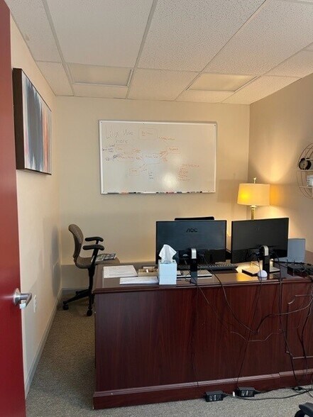 More Photos Of 608 E McMurray Rd, McMurray Medical For Lease