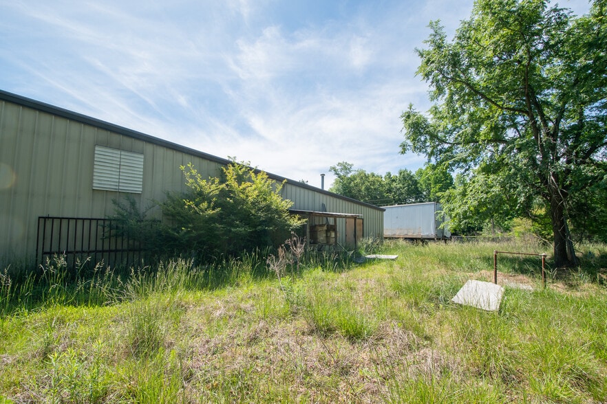 More Photos Of 248 W Franklinville St, Staley Manufacturing For Sale