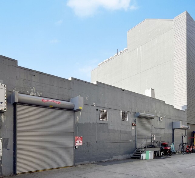 Primary Photo Of 302 W 155th St, New York Parking Garage For Sale