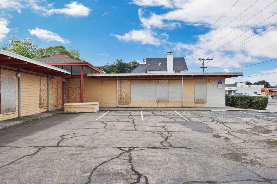 More Photos Of 512 W Harding Way, Stockton Medical For Sale