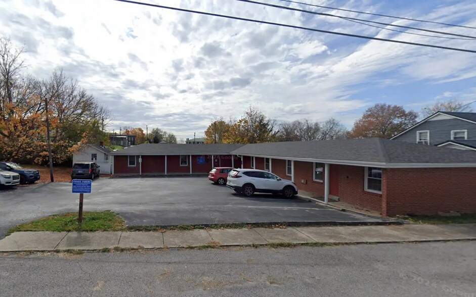 Primary Photo Of 137 W College St, New Castle Office For Sale