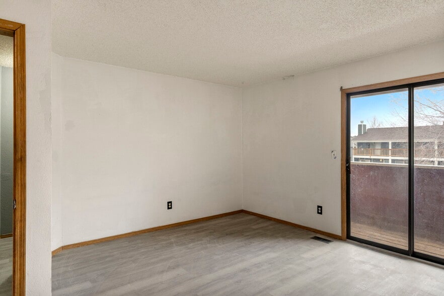 More Photos Of 2305 Split Rock Dr, Colorado Springs Apartments For Sale