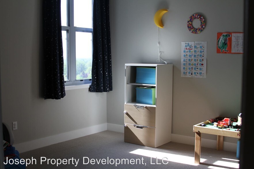 More Photos Of 4175 N Oakland Ave, Shorewood Multifamily For Sale