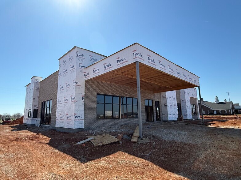 More Photos Of 750 Lovers Ln, Bowling Green General Retail For Lease