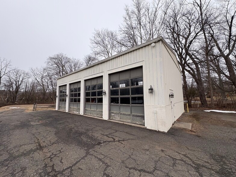 More Photos Of 163-165 Main St, Peapack Auto Dealership For Lease