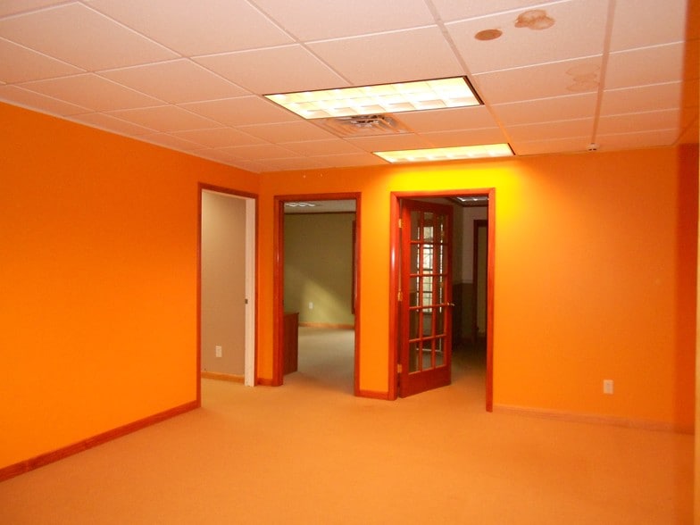 More Photos Of 2622 South Ave, Wappingers Falls Office For Sale