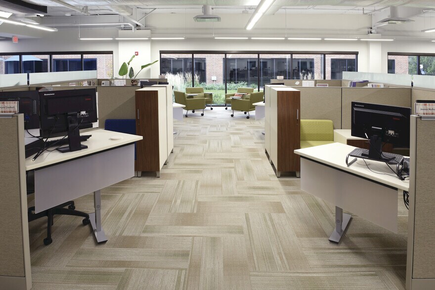 More Photos Of 4201 Corporate Dr, West Des Moines Office For Lease