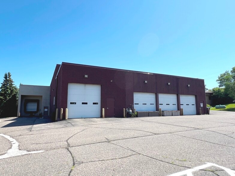 More Photos Of 506 James St, Brainerd Warehouse For Lease