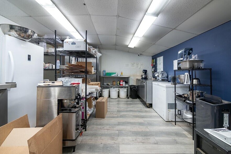 More Photos Of 7440-7456 Post Rd, North Kingstown Storefront Retail Office For Sale