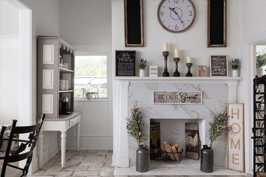 More Photos Of 667 Hustle Rd, Hustle Winery Vineyard For Sale