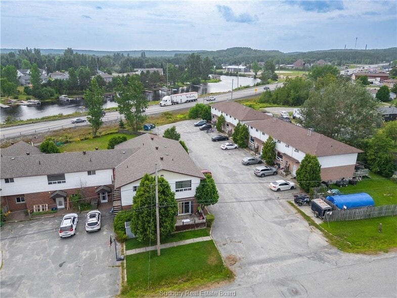 More Photos Of 29 Laren St, Wahnapitae Apartments For Sale