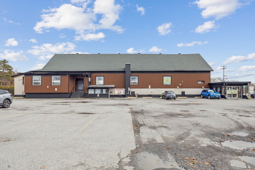 More Photos Of 195 Boul Maloney O, Gatineau Lodge Meeting Hall For Sale