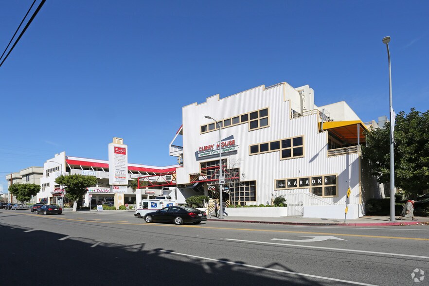 More Photos Of 2130 Sawtelle Blvd, Los Angeles Restaurant For Lease