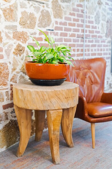 More Photos Of 8105 Rasor Blvd, Plano Coworking Space