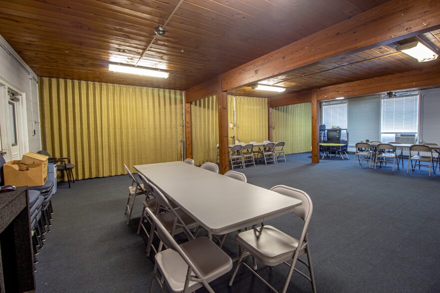 More Photos Of 23696 Northline Rd, Taylor Religious Facility For Sale