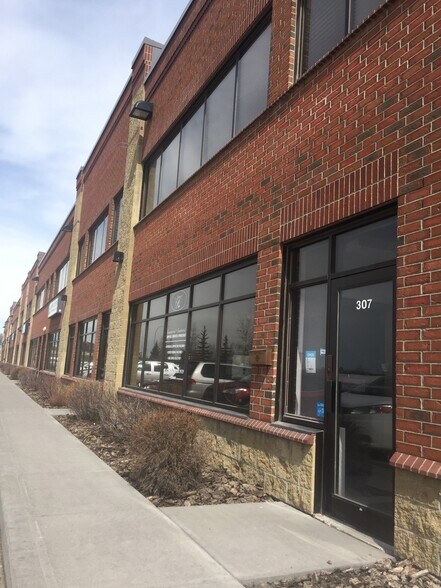 More Photos Of 3750 46th Ave SE, Calgary Warehouse For Sale