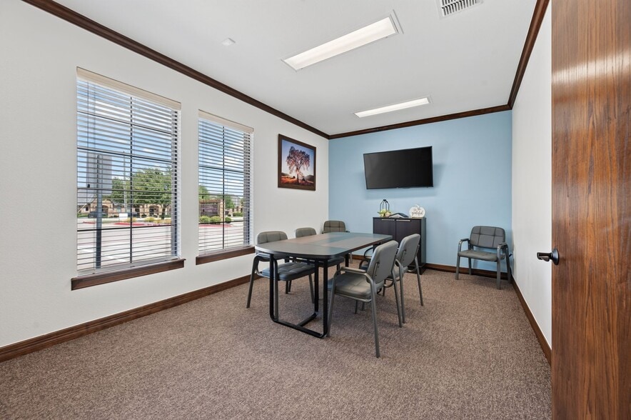 More Photos Of 1117 Glade Rd, Colleyville Medical For Sale