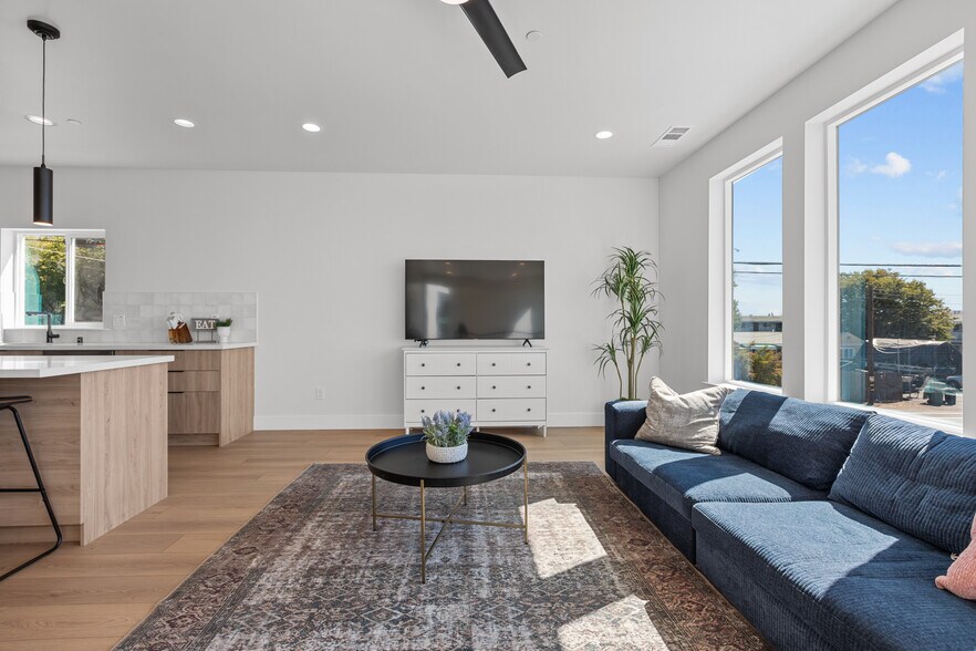More Photos Of 4821 Chippendale Dr, Sacramento Multifamily For Sale