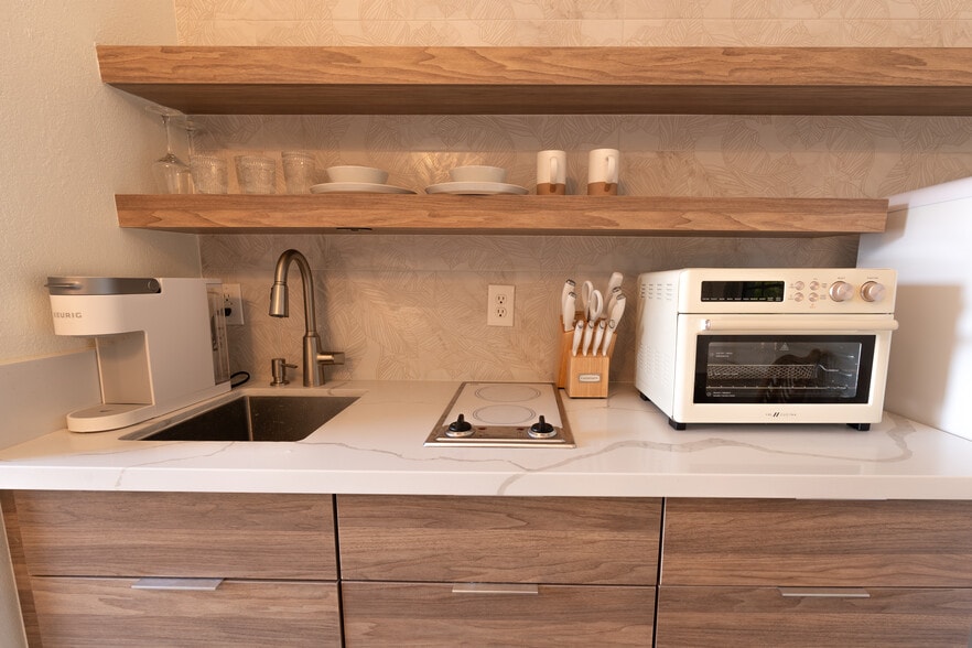 More Photos Of 2502 Tamarind Dr, Hutchinson Island Hotel For Sale