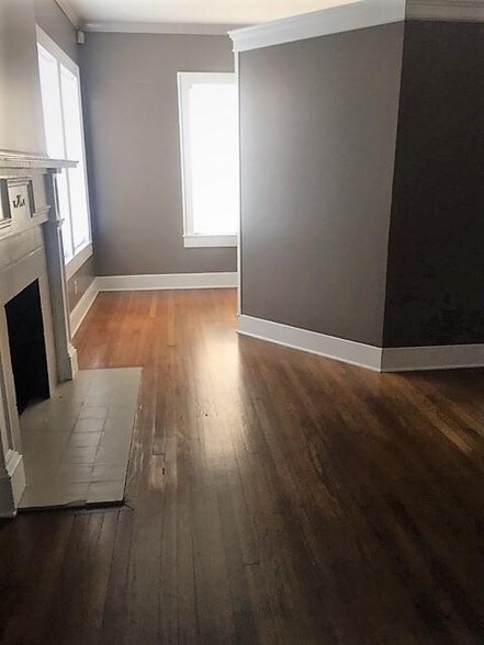 More Photos Of 208 N Gloster St, Tupelo Office For Sale