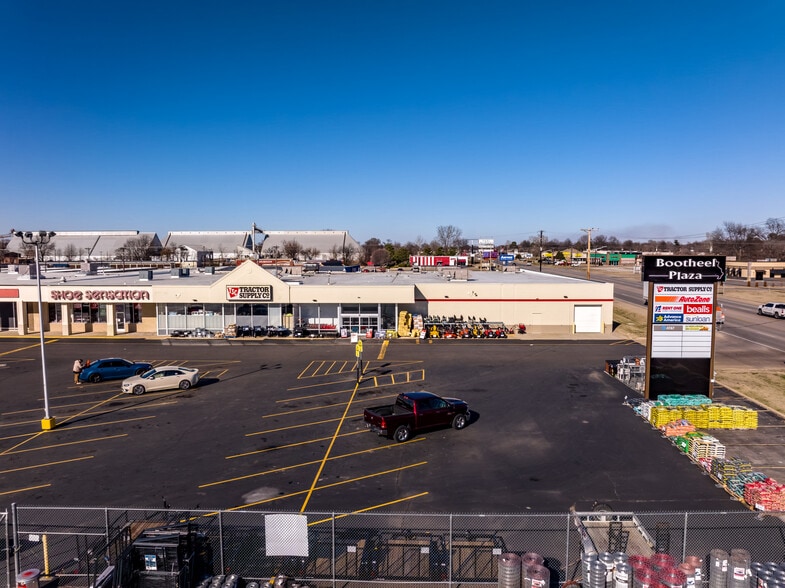 More Photos Of 1780 1st St, Kennett Unknown For Lease