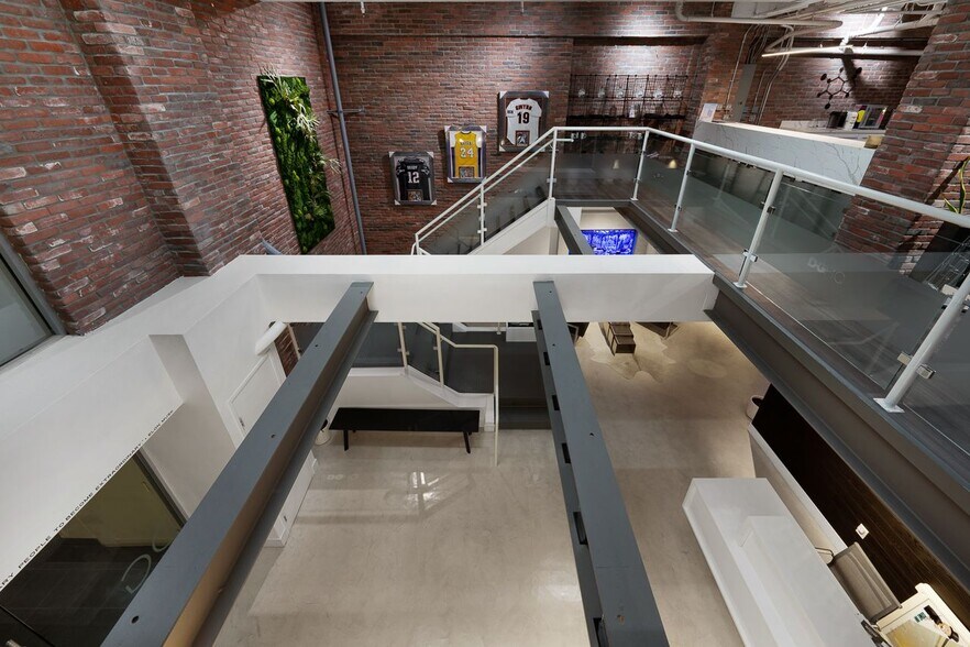 More Photos Of 950 6th Ave, San Diego Office For Sale