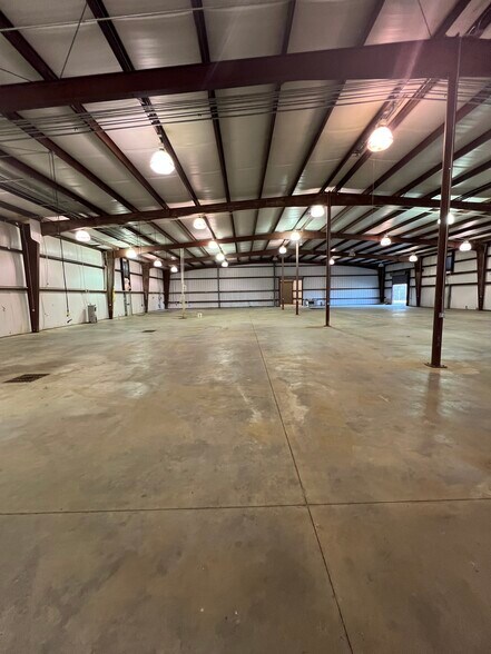 Primary Photo Of 824 Bass Burkett Rd, Bassfield Manufacturing For Sale