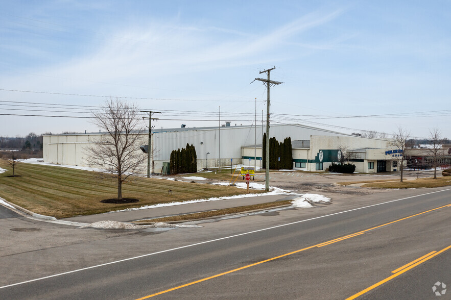 Primary Photo Of 3301 Davison Rd, Lapeer Industrial For Lease