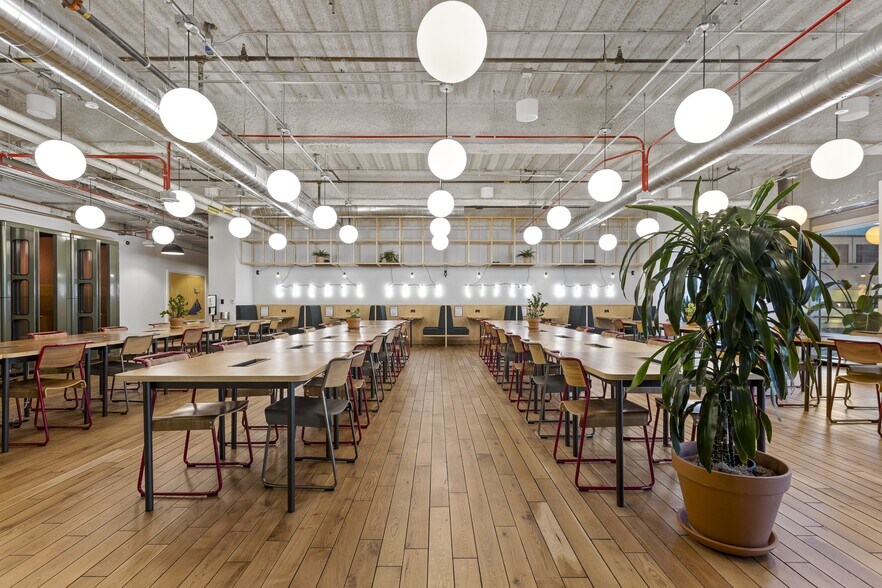 More Photos Of 1111 Broadway, Oakland Coworking Space