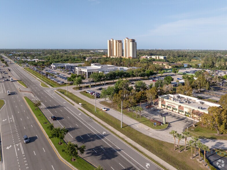 More Photos Of 14080 S Tamiami Trl, Fort Myers Restaurant For Lease