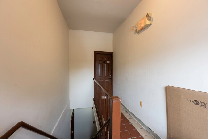 More Photos Of 279 S Broadway, Yonkers Apartments For Sale