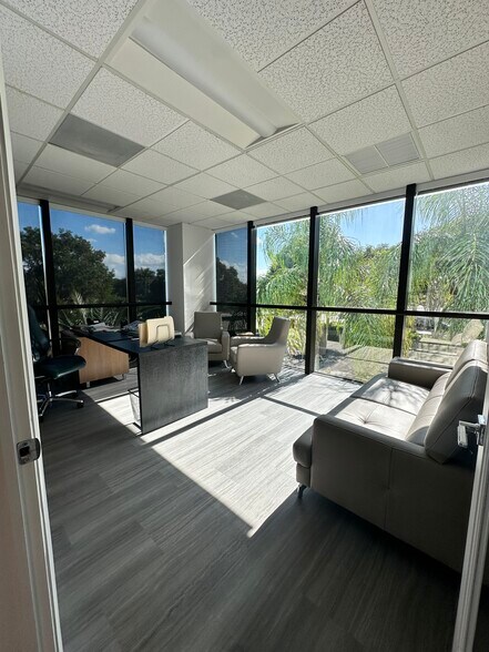 More Photos Of 55 Weston Rd, Sunrise Office For Lease