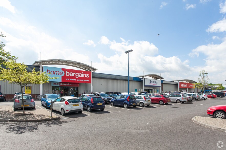 More Photos Of Pentrebach Rd, Pentrebach Freestanding For Lease