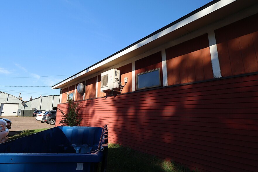 More Photos Of 220 Main St E, Ashland Office For Sale